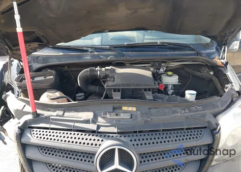 2017 Mercedes-Benz Sprinter 3500 High Roof V6 z USA, uszkodzony, nr VIN WD3PF1CD3HP550887